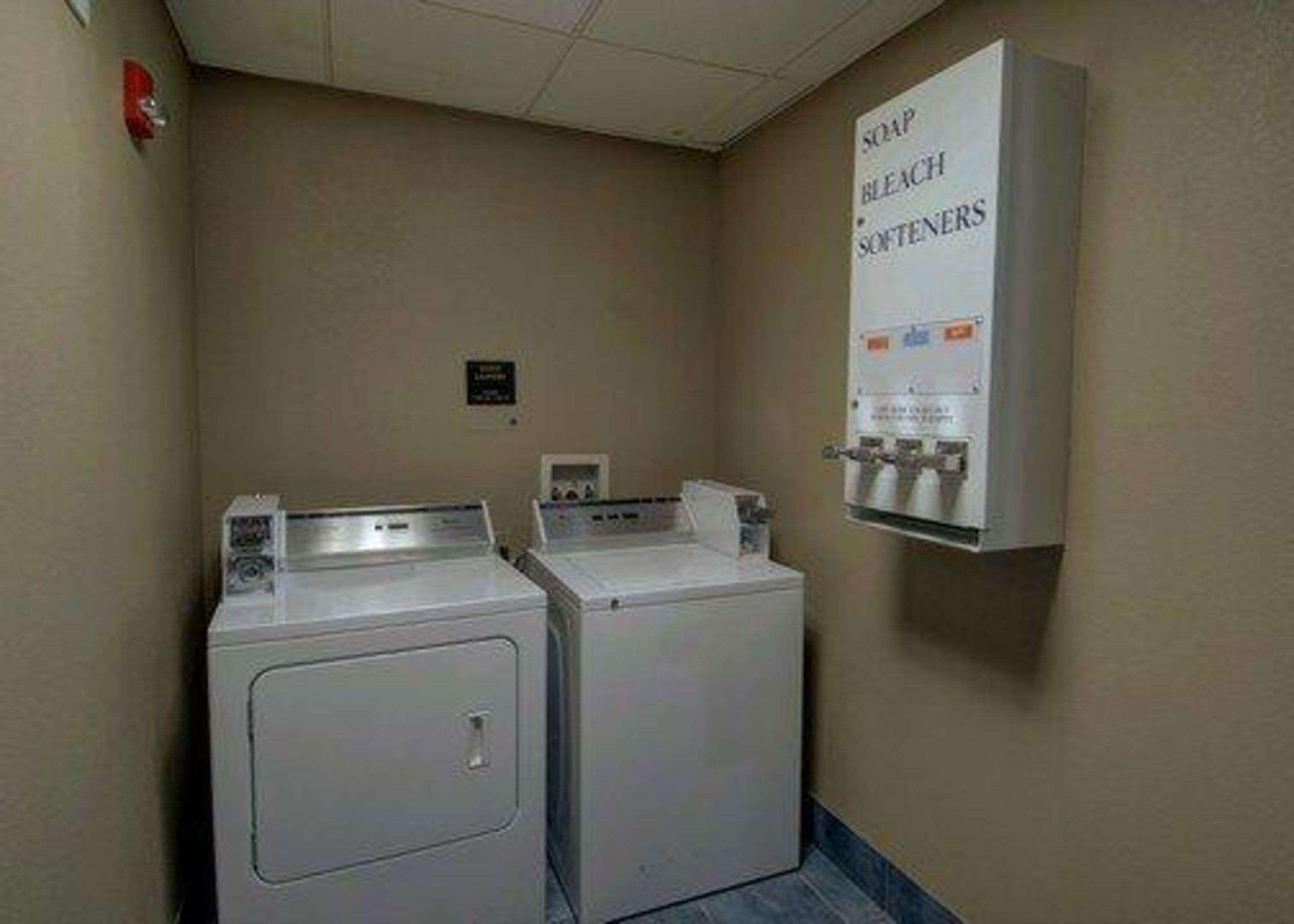 Sleep Inn & Suites Winchester Bagian luar foto