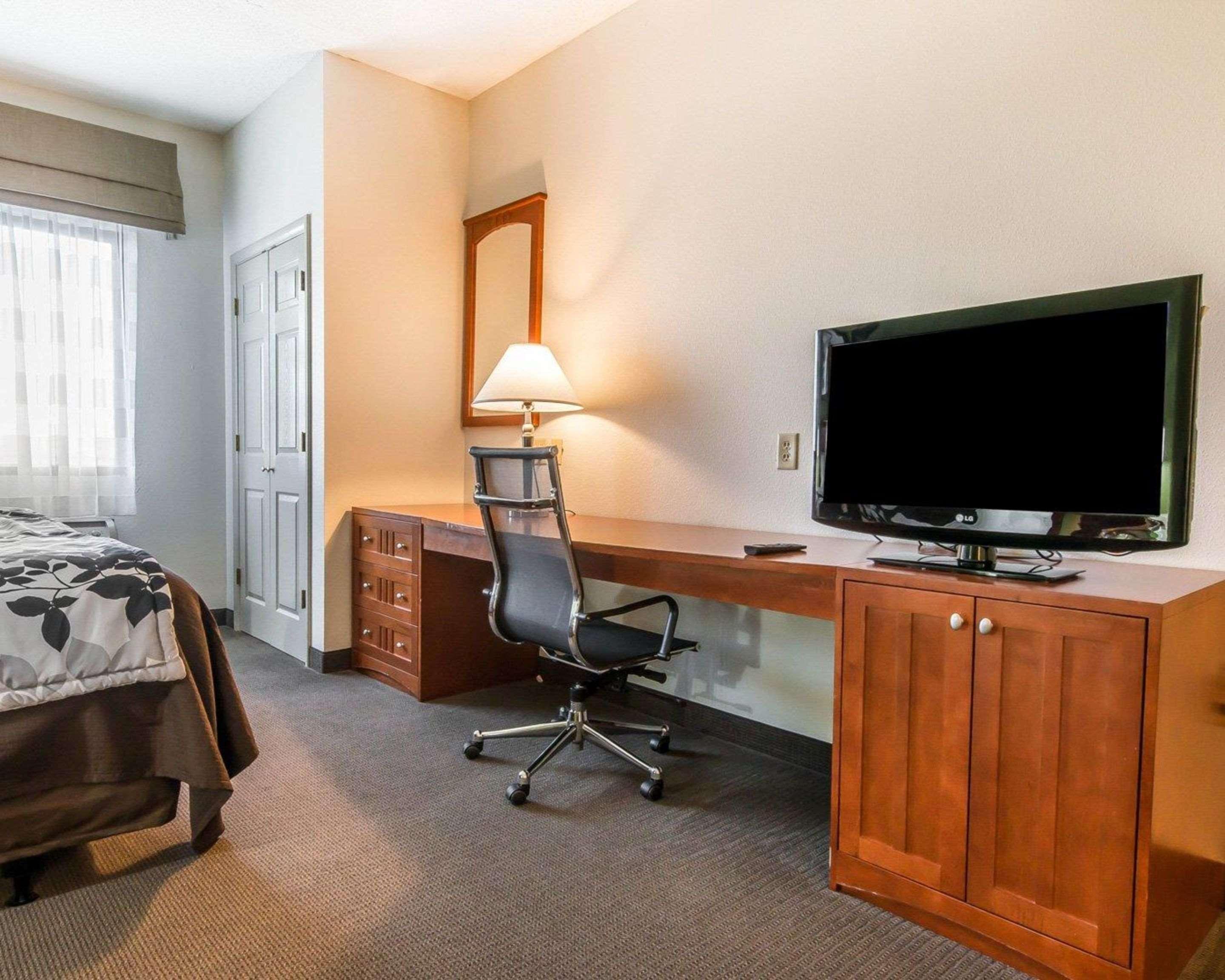 Sleep Inn & Suites Winchester Bagian luar foto