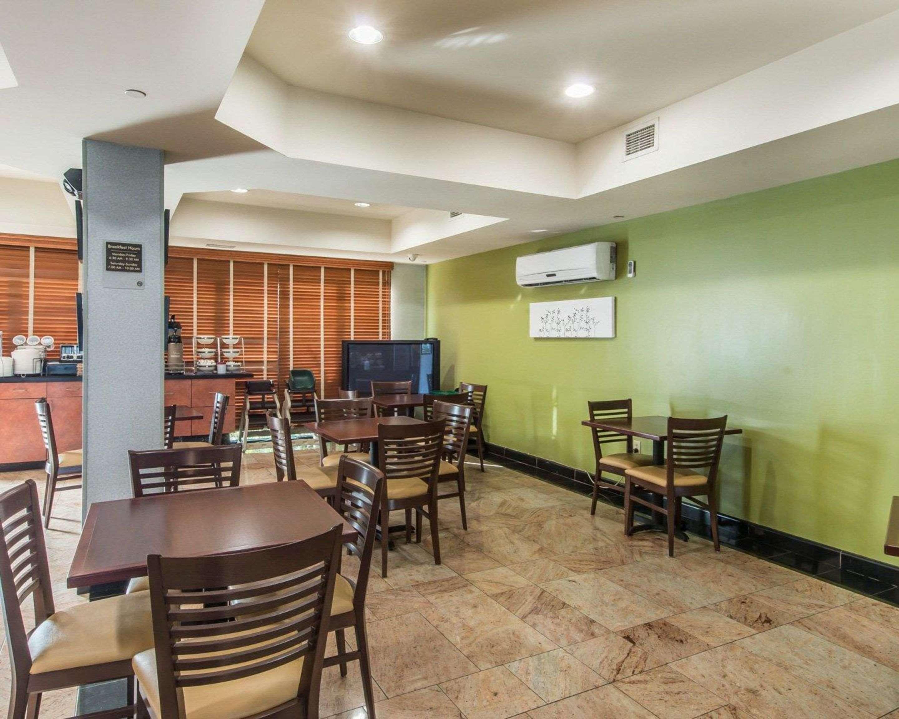 Sleep Inn & Suites Winchester Bagian luar foto